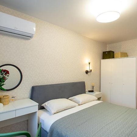 Luxury Apartment With 2 Bedrooms In The City Center Mykolaiv Exterior foto