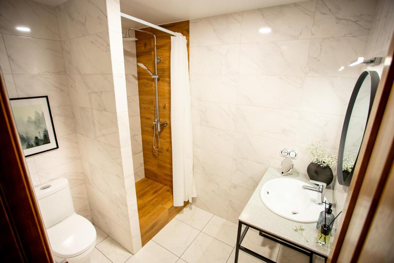Luxury Apartment With 2 Bedrooms In The City Center Mykolaiv Exterior foto